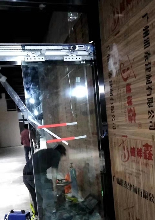 商場(chǎng)自動(dòng)門(mén)案例